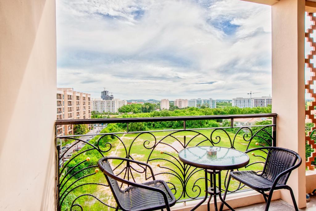 Atlantis Residence Praia de Jomtien Exterior foto